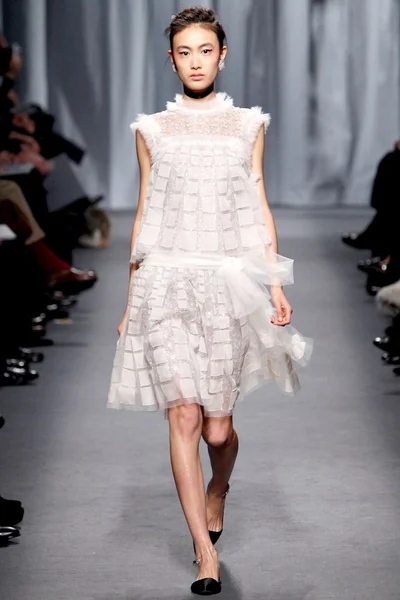 Look 35